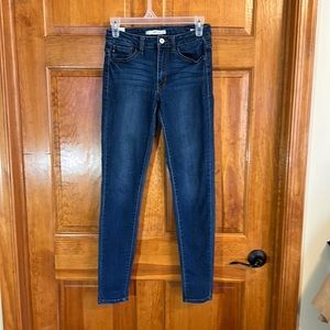 KanCan Women’s Jeans Size 5/26-EUC